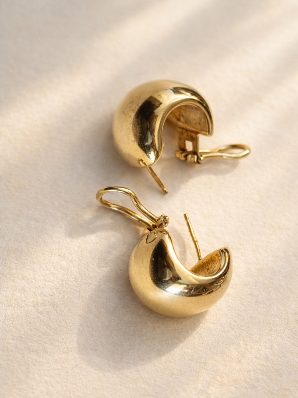 Vintage Polished 14K Gold Dome Pierced Earrings - Sculpted Statement Hoops - Picture 3 of 4